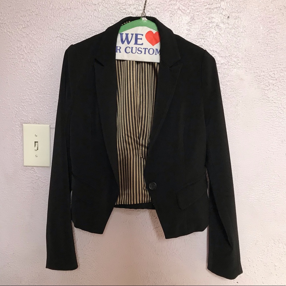 Black blazer (Forever 21)